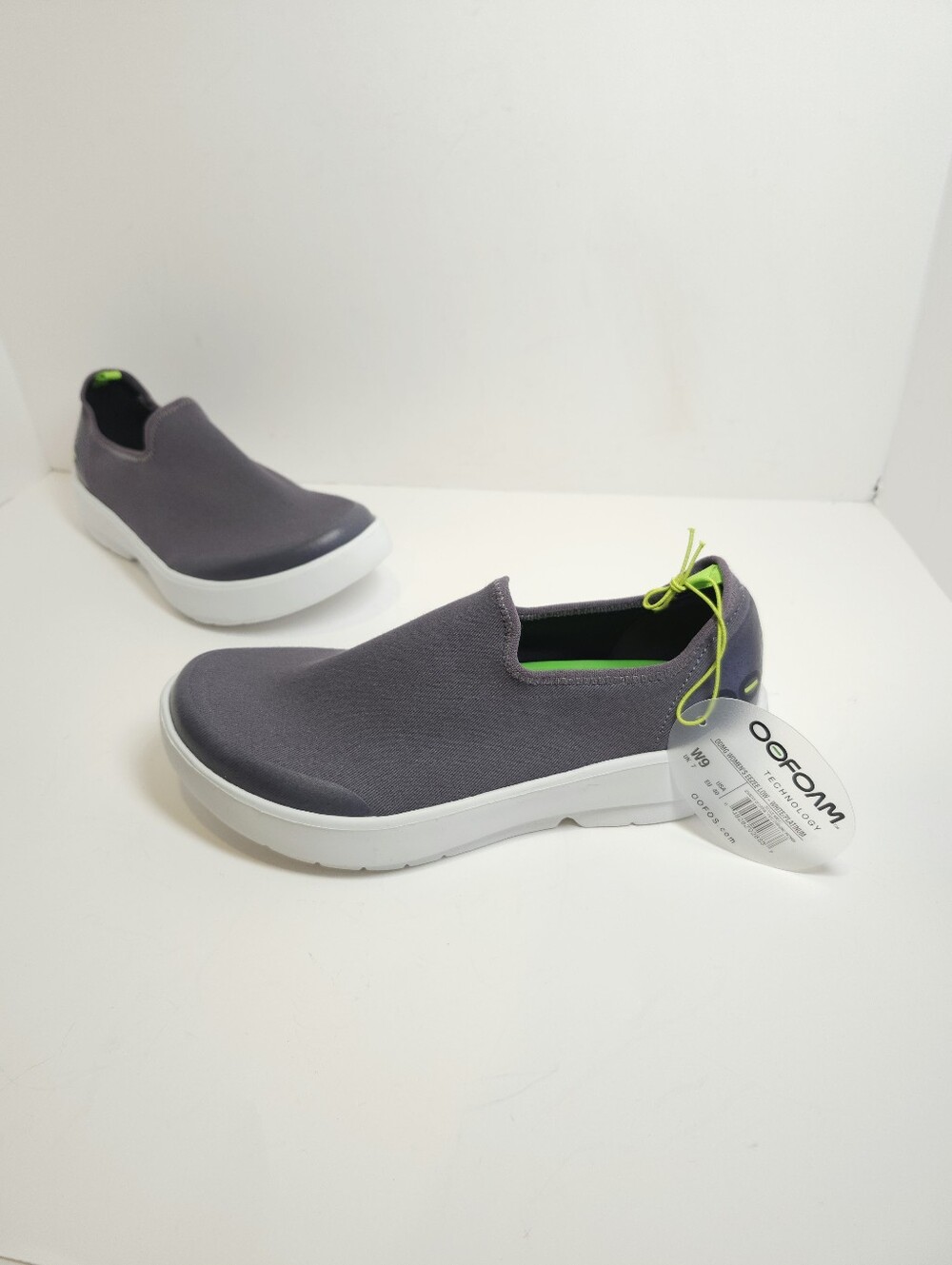 OOFOS OOmg Eezee Low Recovery Womens Shoes Size 9 Lightweight Slip On NEW Grey